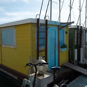 Botel House Boat, Alghero